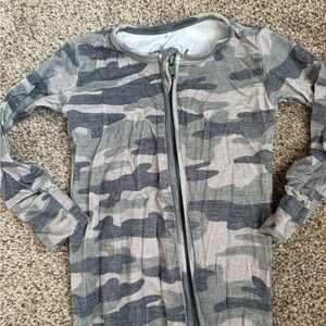 Ollee and Belle camo zippy